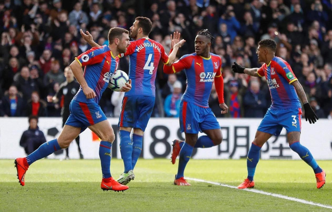 CBA：深圳男篮三分爆发 主场胜上海