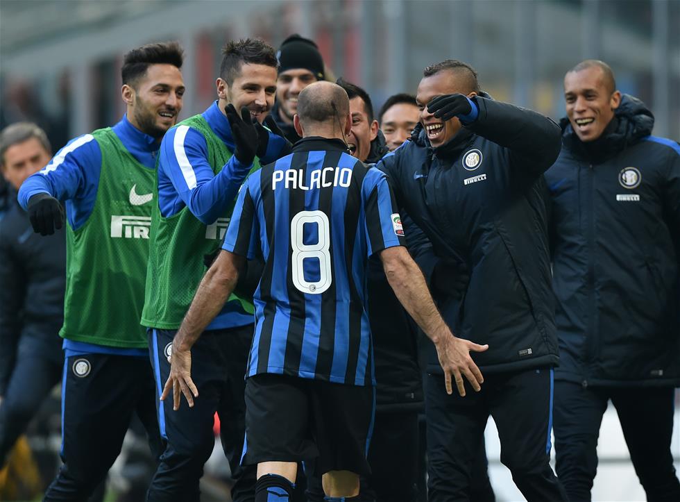 德天空：拜仁引进费耶诺德右后卫里德的谈判正在取得进展