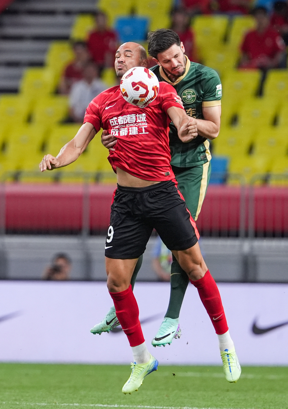 李国旭：满意球队中超首个赛季的表现，未来会不断努力、进步