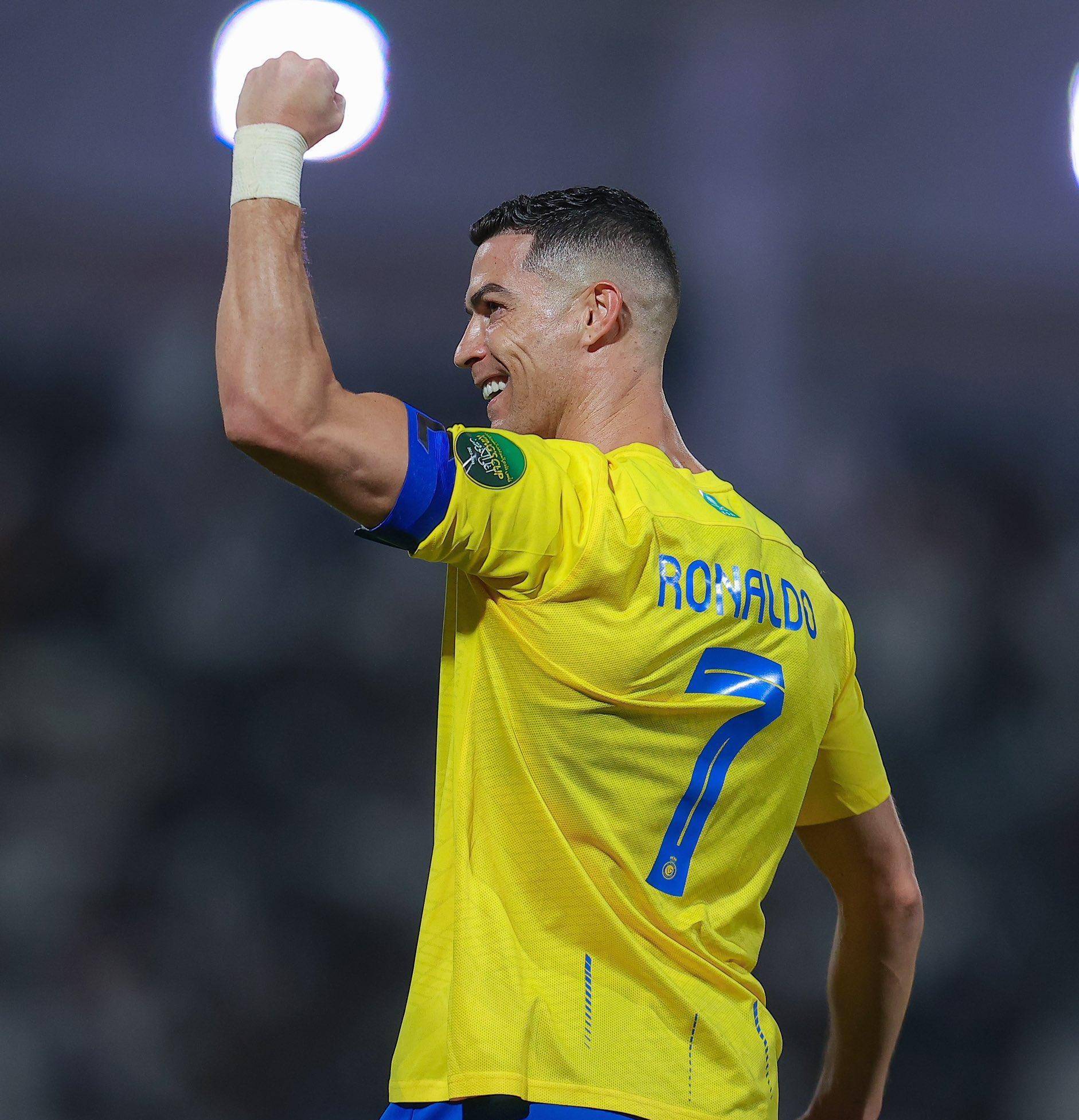 快船队记：伦纳德在今天的比赛中仍将受到出场时间限制