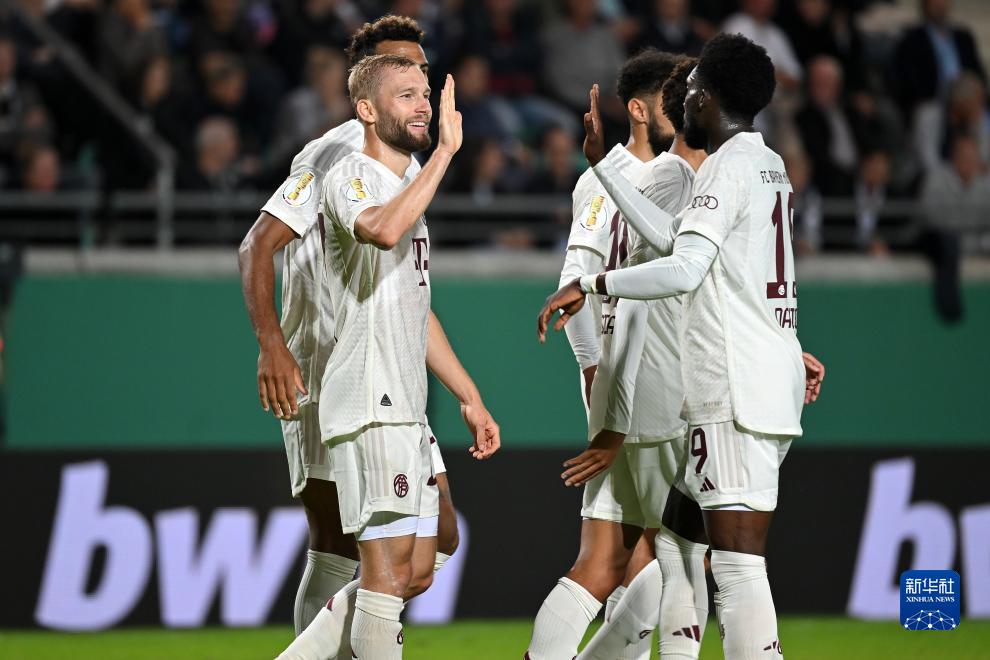 霍伊伦德梅开二度 那不勒斯击败尤文后登上意甲榜首