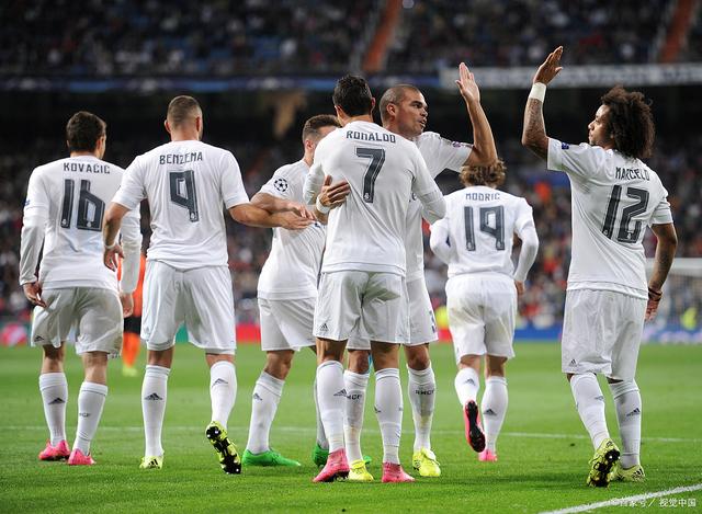 2025非洲足球先生最终入围名单：阿什拉夫、萨拉赫、奥斯梅恩