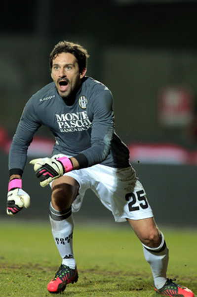 马刺半场19罚16中，湖人8罚5中&除东契奇外无人获得罚球