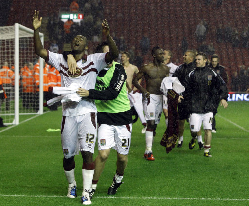 记者：狼队和塞维谈妥1700万欧签胡安卢，但球员想去那不勒斯