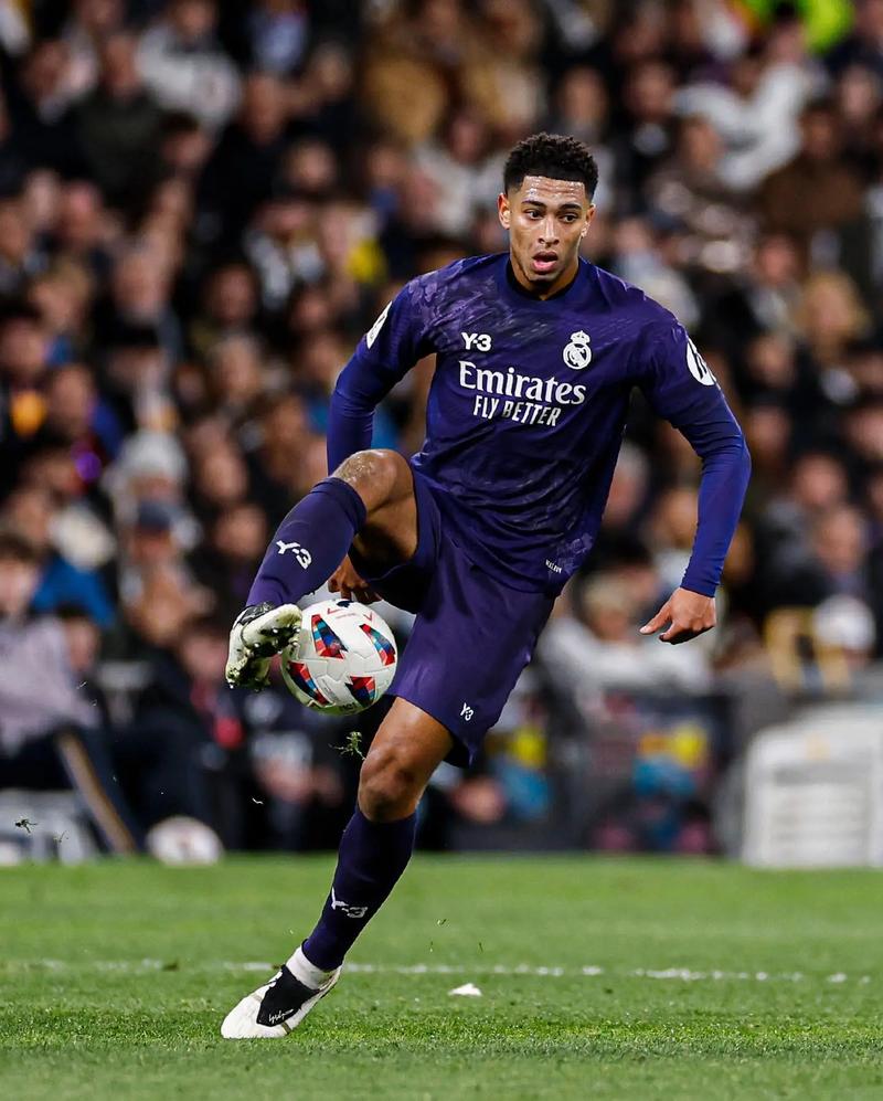 胡梅尔斯：多特中场球员的质量很高，但其风格和特点差异太大